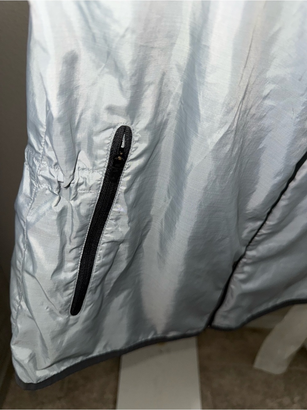 Nike track vest with reflective - Picture 3 of 6